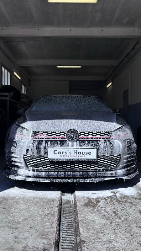 Diagnostic, entretien, réparation de votre véhicule, vente et pose de pneus aux Pennes Mirabeau près de Marseille